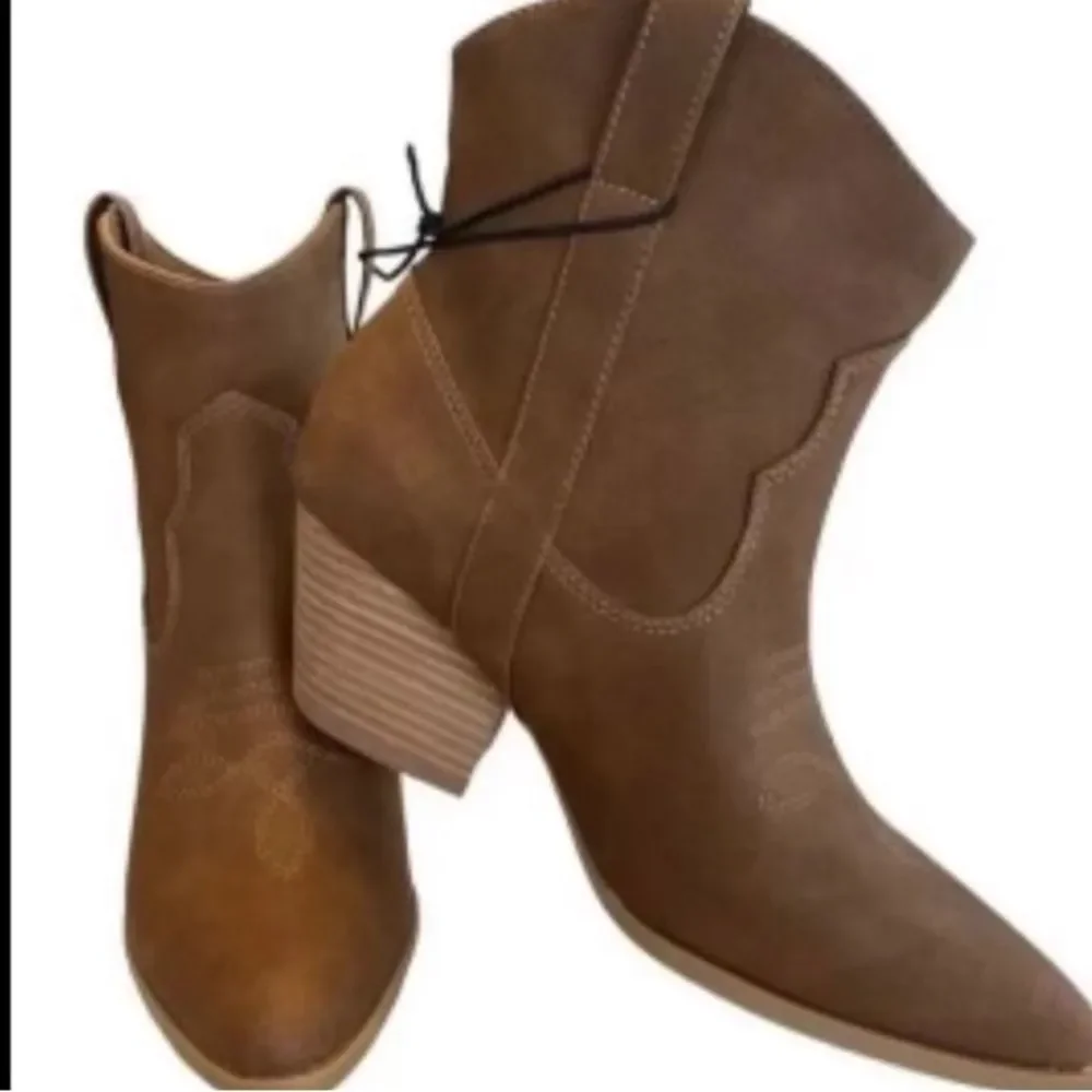 Rachel Zoe 'Rocky' dark Tan Suede Ankle NEW - Picture 1 of 7